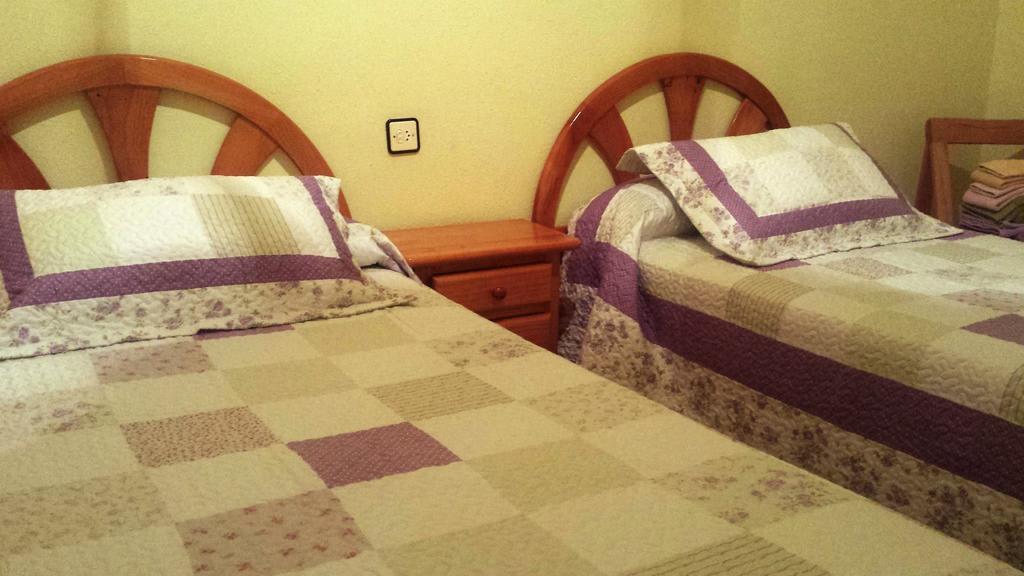 Hostal Rural Casa Castro Alberuela de la Liena Habitación foto