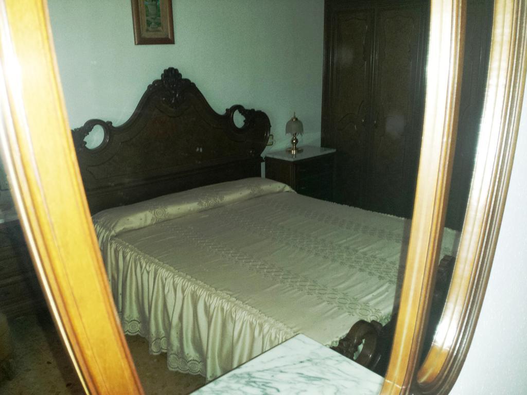 Hostal Rural Casa Castro Alberuela de la Liena Habitación foto